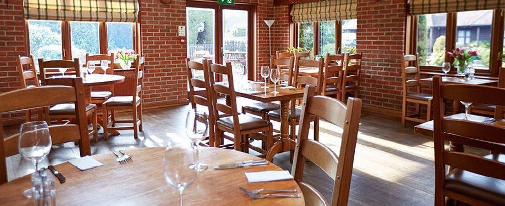 White Hart By Chef & Brewer Collection Hotel Chalfont St Giles Restoran gambar